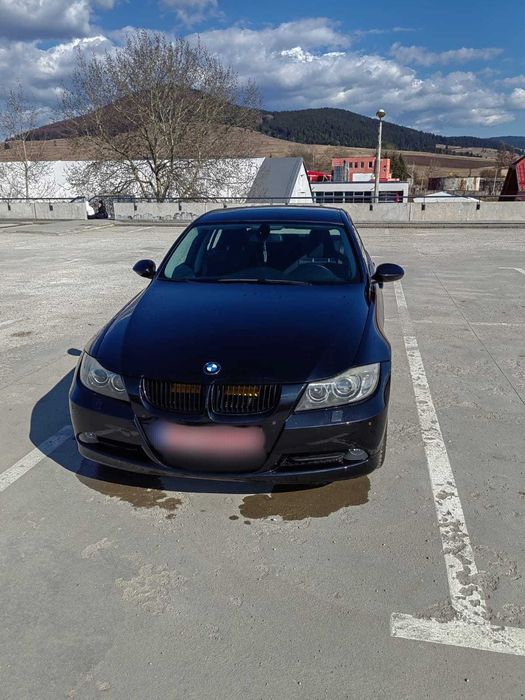 BMW E90 318d (2006) – Navigație Mare CCC | Scaune Încălzite |