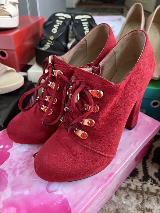 Продам обувь женскую