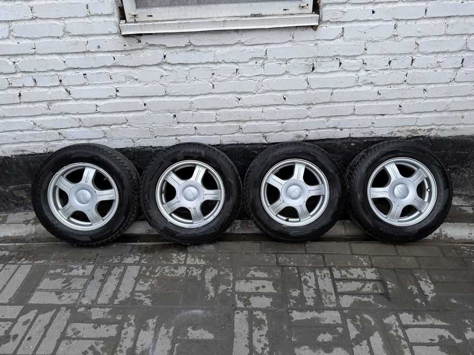 Продам статусы с зимней резиной р14 ваз