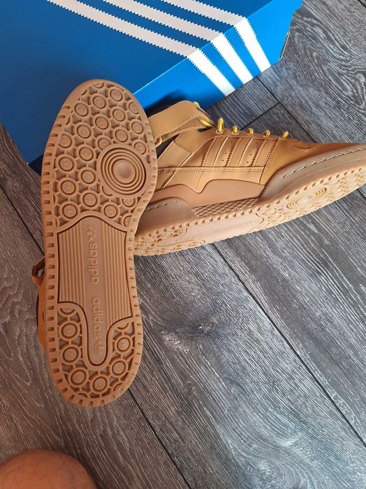 Adidas  Adidas adidas