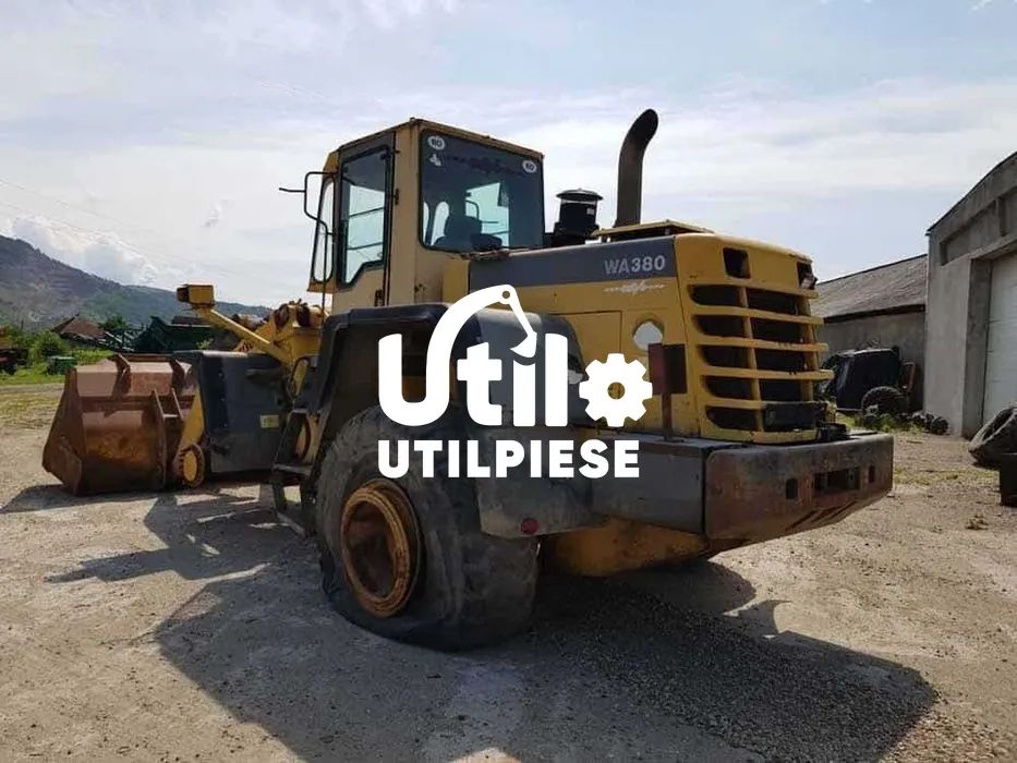 dezmembrare utilaje komatsu pc200 pc300 pc400 wa320 wa380 wa470 d65