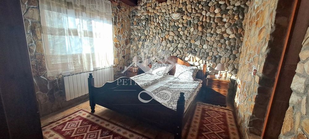 Хотел в Пазарджик, област-гр.Велинград площ 1000 цена 1350000
