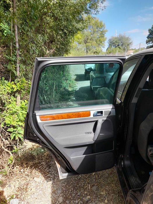 VW Touareg 2.5 R5 ,174 к.с. ,50 броя на части