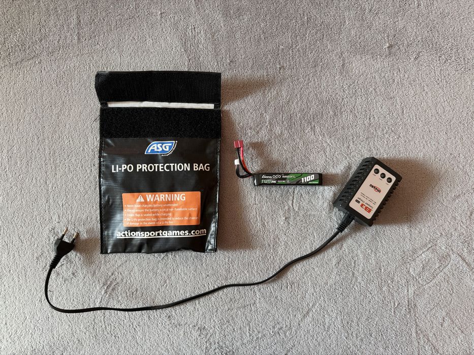 Airsoft Honey Badger SD + Wiley X очила + пълен стартов комплект