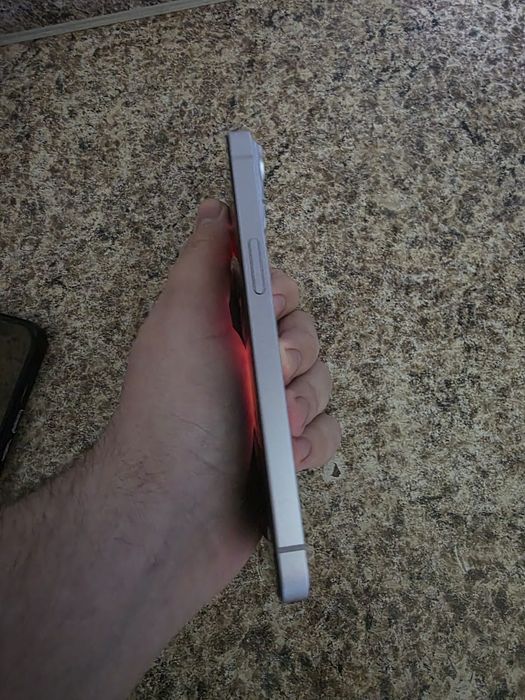 iPhone 14 обычный