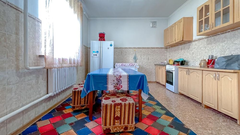 Продам два дома на участке