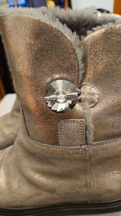 Продам полусапожки женские