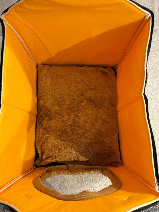 Casuta plus pt pisici/caini noua