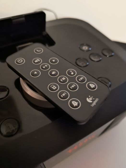 Radio LOGITECH S 400I CU DOCK pentru Ipod Iphone