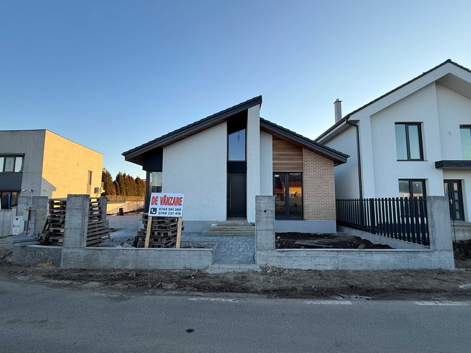 Casă cu arhitectura moderna deosebita cu teren generos in Alba Iulia