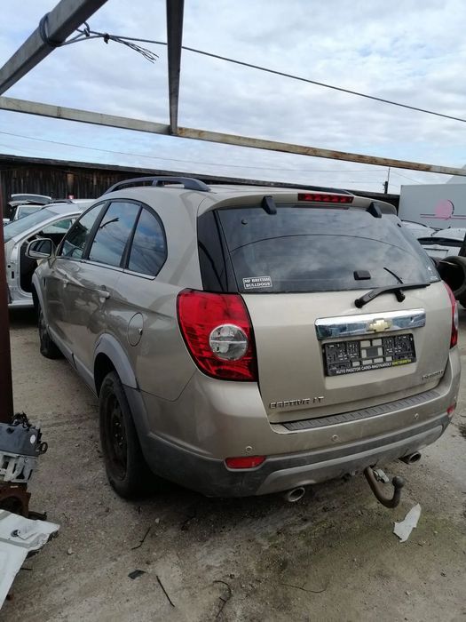 Chevrolet Captiva 3.2i V6
