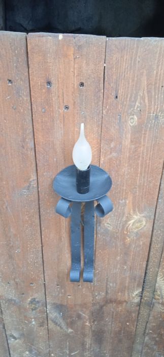 Нов Аплик за стена