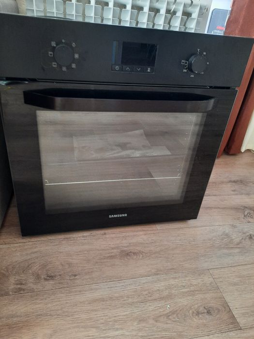 Духовой шкаф (встраиваемый)