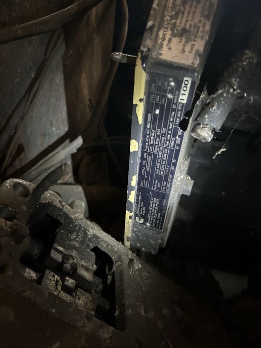 Продам б/у двигатель Cumminsk