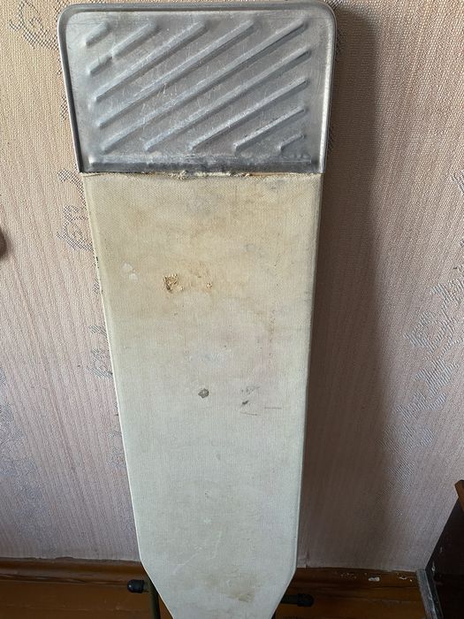 Продам гладильную доску б/у