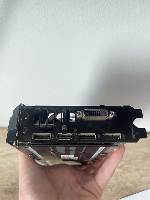 Sapphire R9 390 8 GB **citiți descrierea**