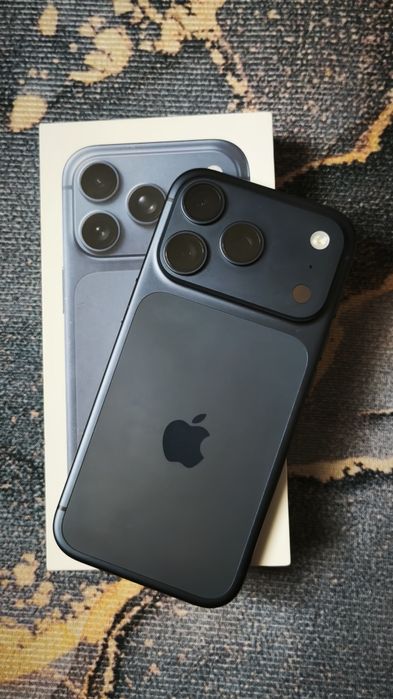 Iphone 17 pro 12/256 с гарантией