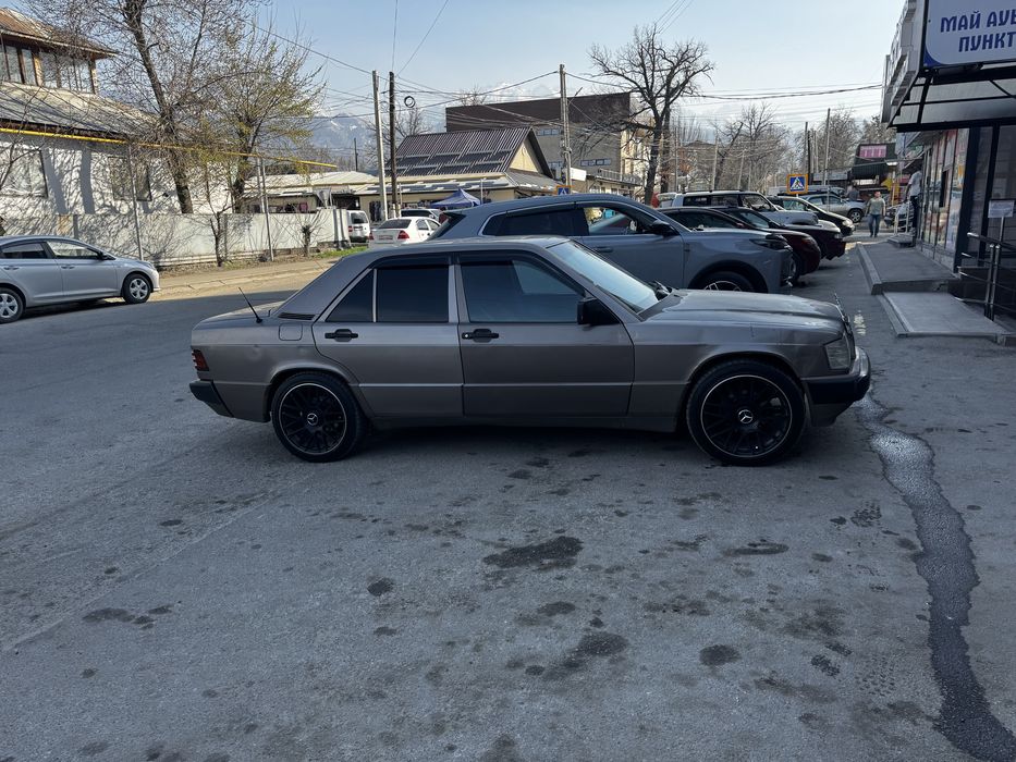 Срочно продам Мерседес 190