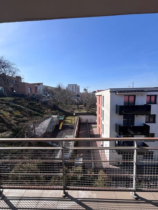 Închiriere apartament, o cameră