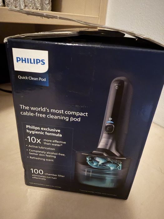 Philips Quick Clean Pod – станция за почистване на самобръсначка