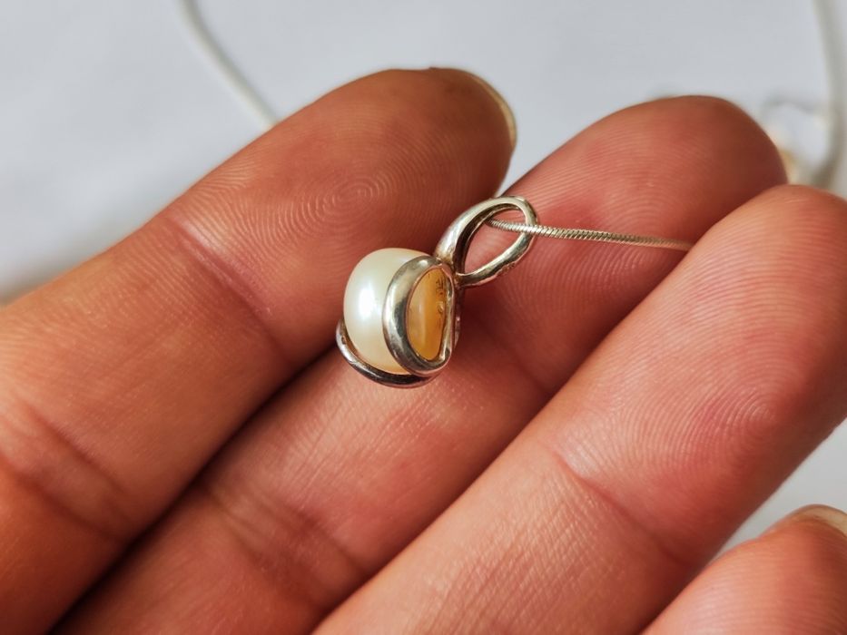 Сребърен комплект обеци и колие с перли