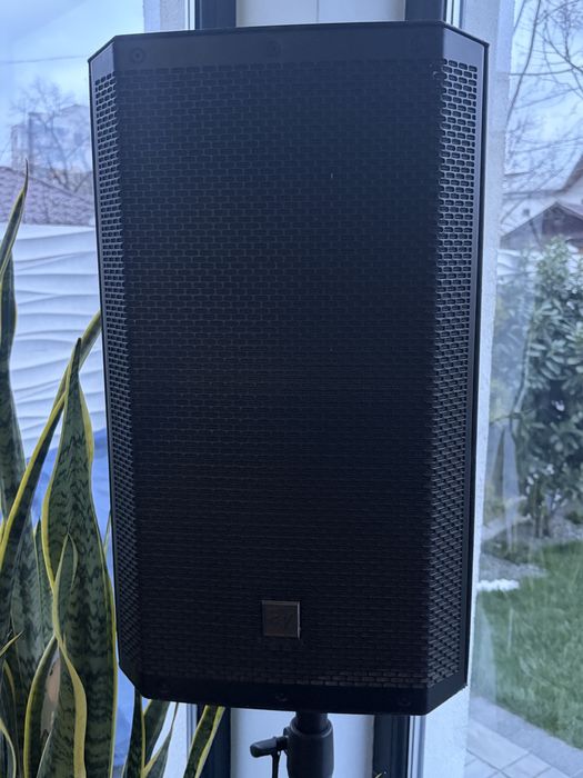 Vand Boxa activă EV ZLX - 12BT cu stativ
