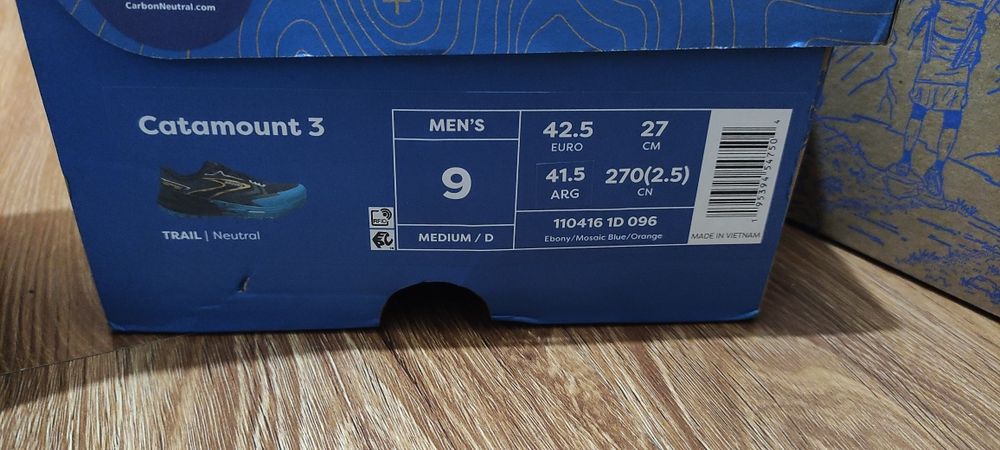 Новые кроссовки BROOKS трэйловые