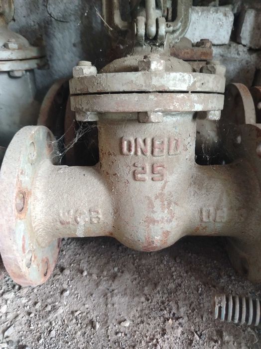 Продам задвижки DN 80