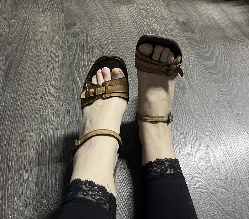 Сандали женские