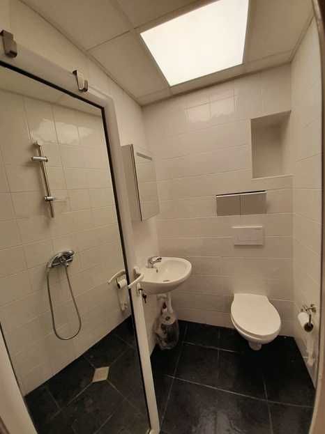 Дава се под наем Двустаен апартамент в София, Център - 44 кв.м за 458.49 € - Снимка #5