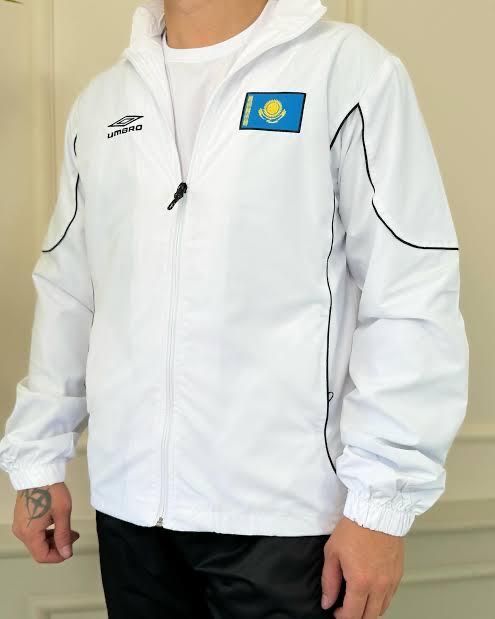 Мастерка от Umbro | L-XL