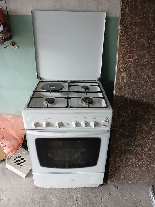 Продам Газ плиту