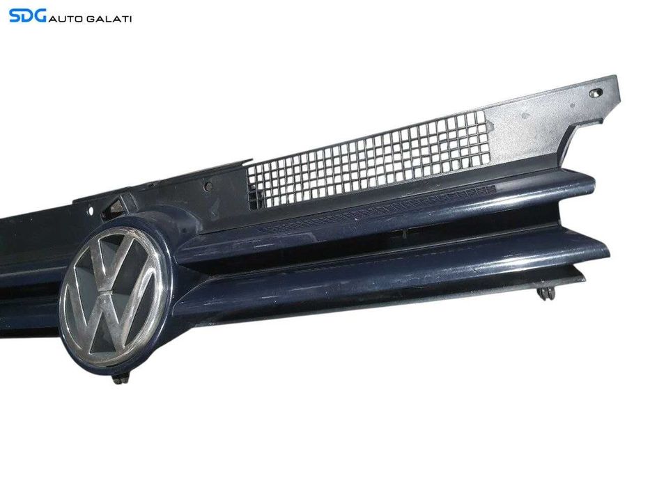Grila Centrala cu Emblema Sigla de pe Bara Spoiler Fata Volkswagen Golf 4 1998 - 2005 Cod 1J0853655F 1J0853651F [N2954]