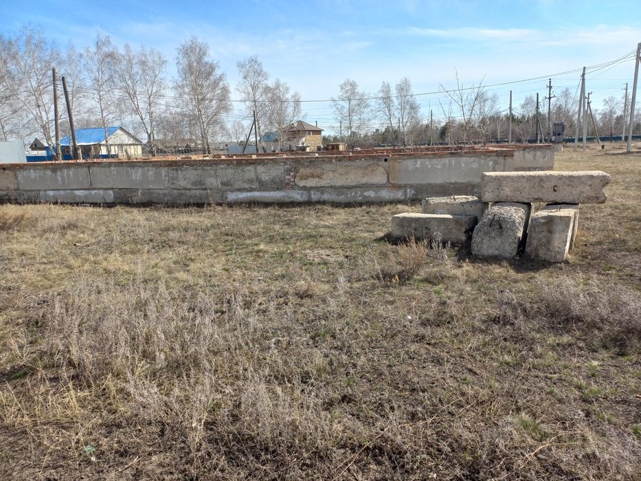 Продам участок с фундаментом