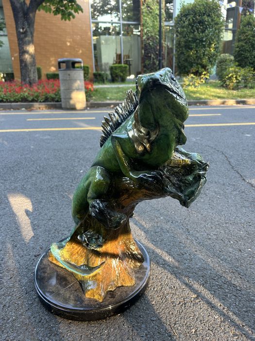 Бронзова статуетка гущер