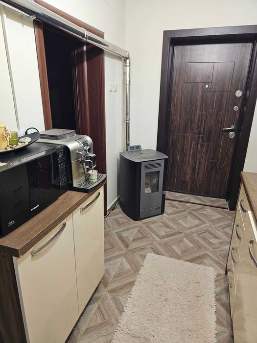 Уютна семейна къща с двор и гараж в с. Ракитница