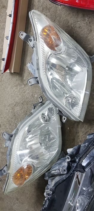 Фары от тоета ист