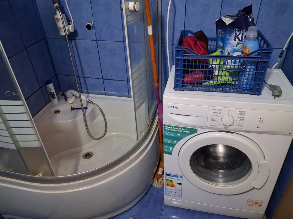 Garsoniera de vânzare