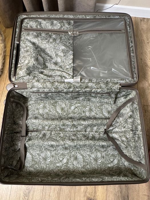 Tommy Bahama куфар