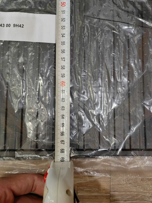 Продавам гумени стелки за Мерцедес бенц G class