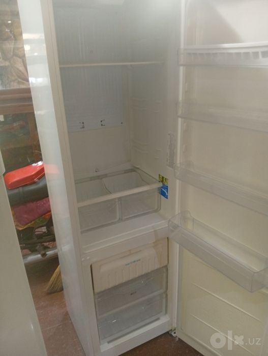 Продам холодильник Indesit