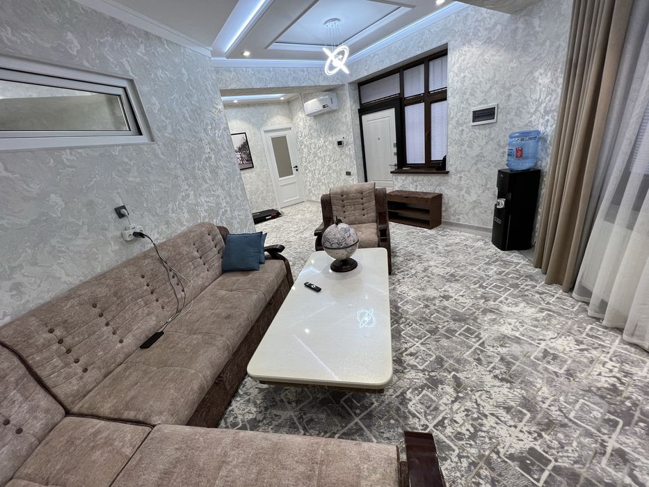 Ижарага 2 хонали, 1 чи каватда жойлашган квартира берилади.