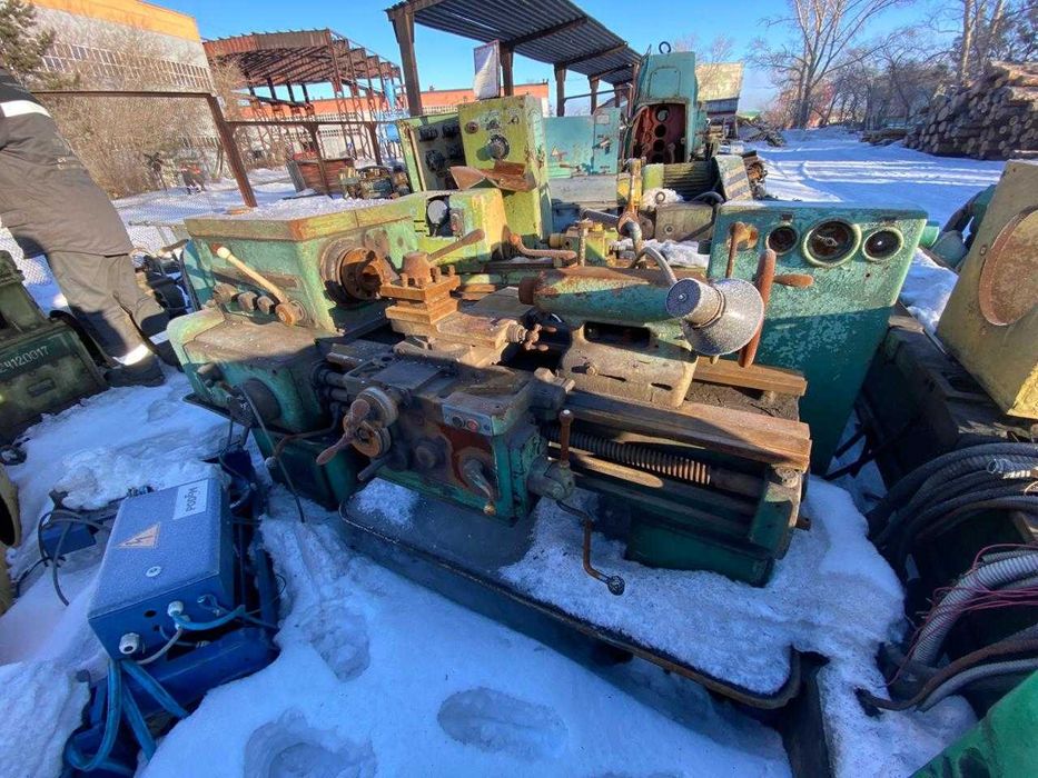 Станок токарно-винтовой 1К 62 б/у