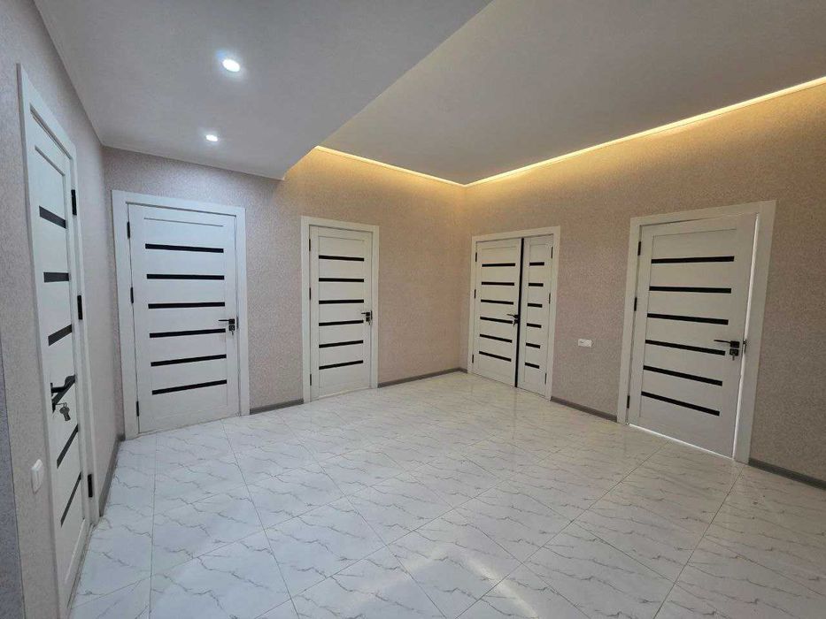 4х комнатная квартира на 5 этаже 118кв/м, в Самарканде