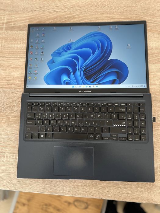 Asus Vivobook X1504VAdasturlash, dizayn, aI uchun ideal