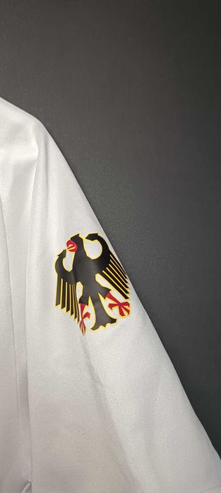 Adidas размер S тениска на Германия Deutchland отлично състояние бяла