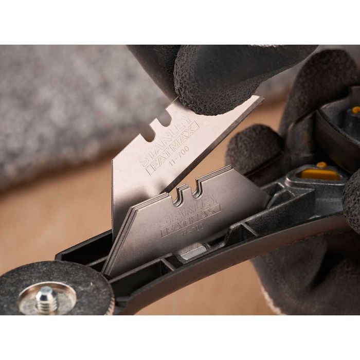 Макетен нож с трапецовидно острие STANLEY FATMAX FMHT10500-0