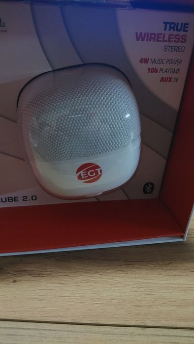 Блутут мобилна колонка HAMA Cube 2.0, 4 W     
На