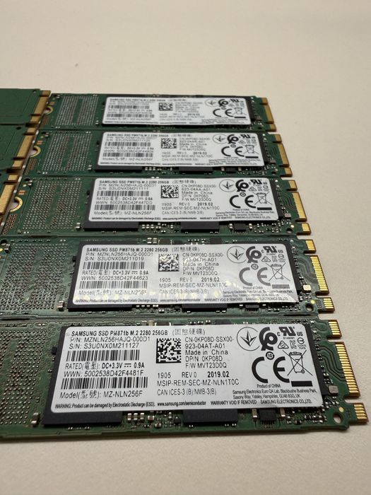 SSD-uri 256Gb stocare M2 2280 SATA laptop/PC