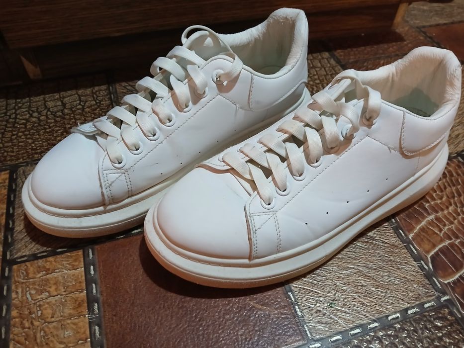 Кроссовки белые 44 размер